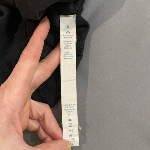 LULULEMON Wunder Under Crop Leggings High Rise Stretch Size 6 - Picture 11 of 12